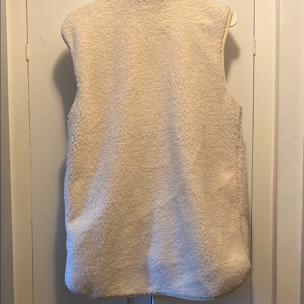Columbia Cream Fleece Vest Cozy Outdoor Layer - Picture 2 of 2